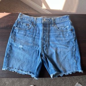 Levi’s 501 Mid Thigh Womens Shorts Size 8